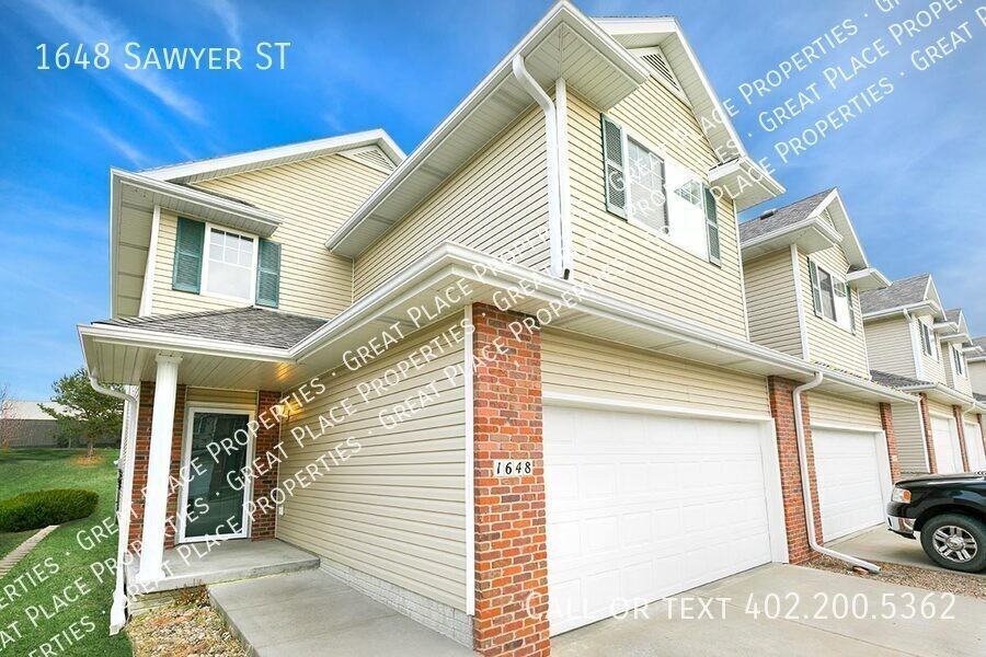 1648 Sawyer St - Photo 3 of 21