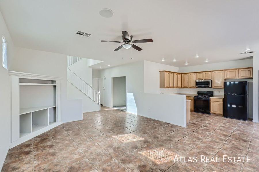 5920 Buckwood Mote St - Photo 3 of 18