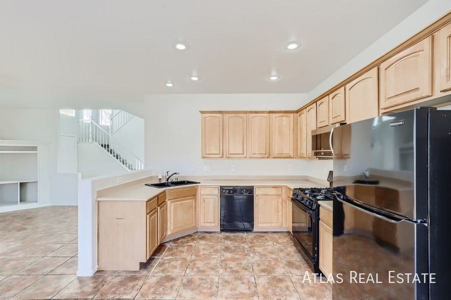 5920 Buckwood Mote St - Photo 6 of 18