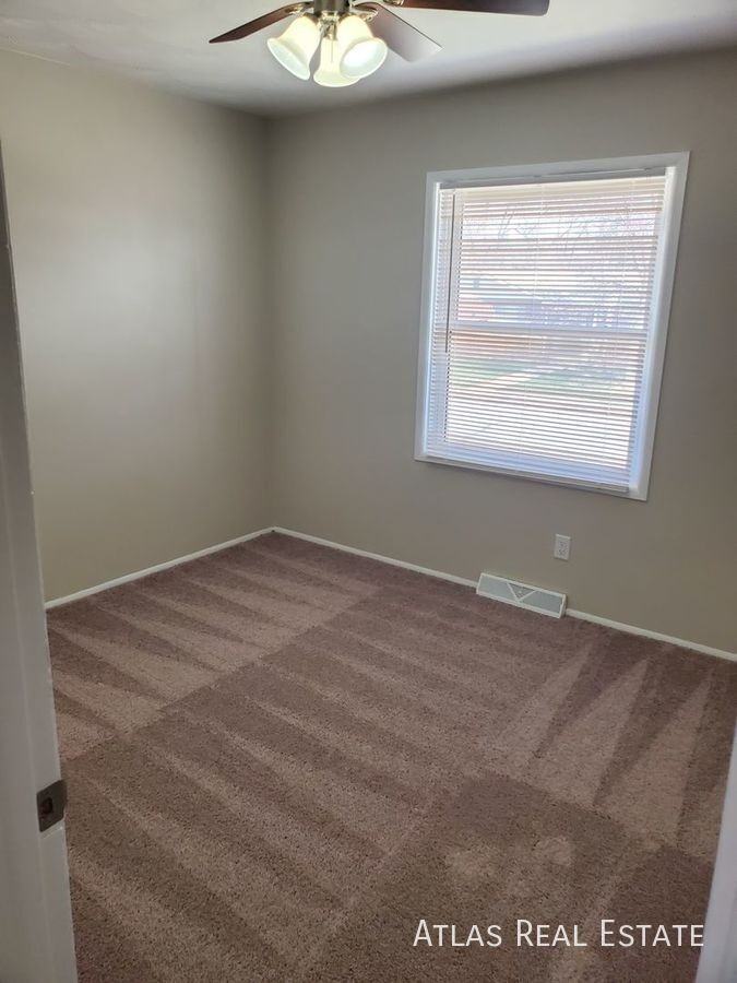 1529 Atwood St - Photo 5 of 14