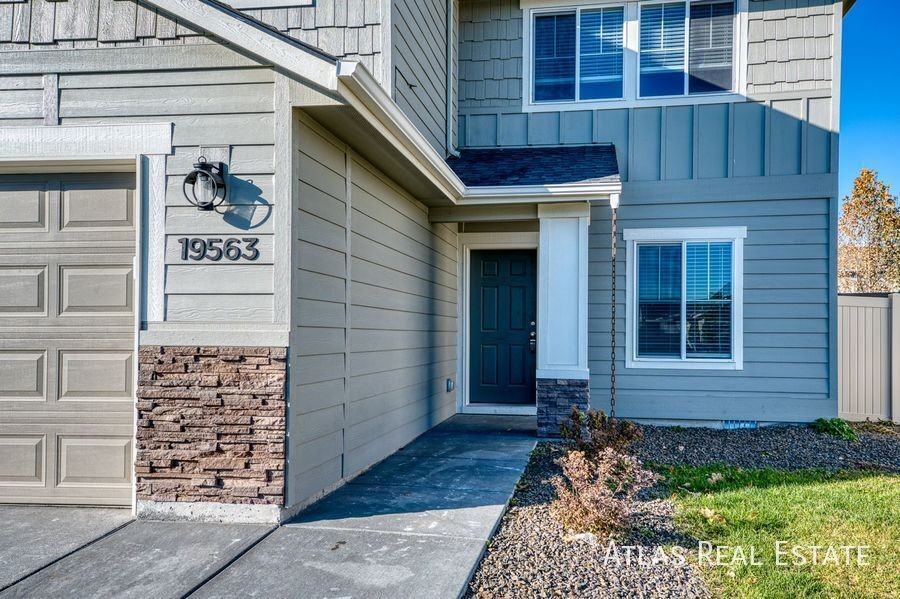 19563 Calais Ave - Photo 5 of 42