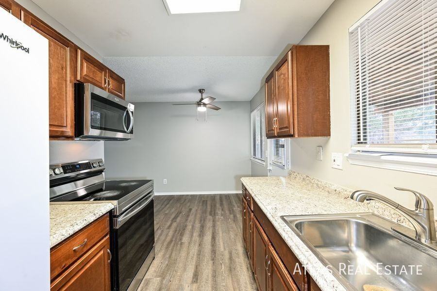 2 Macon Ct - Photo 6 of 20