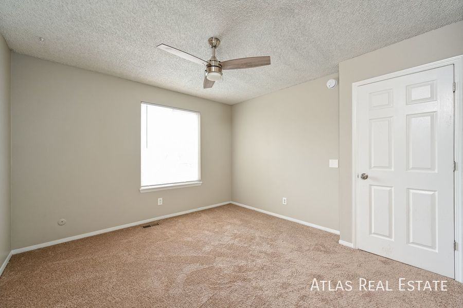 2 Macon Ct - Photo 7 of 20