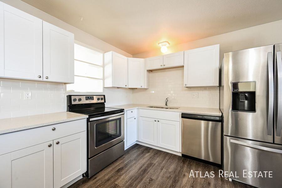 15876 E Cornell Pl - Photo 5 of 20