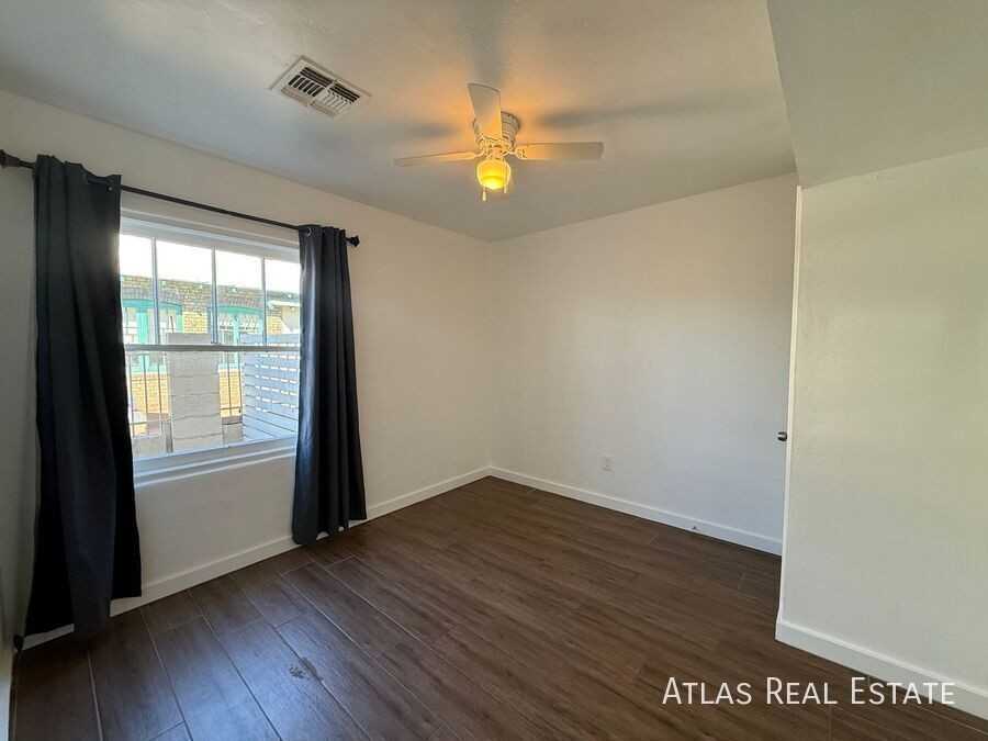 1606 W Taylor St #A - Photo 6 of 8