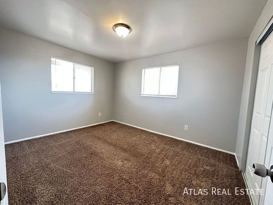 2707 N Chestnut St #3 - Photo 6 of 12