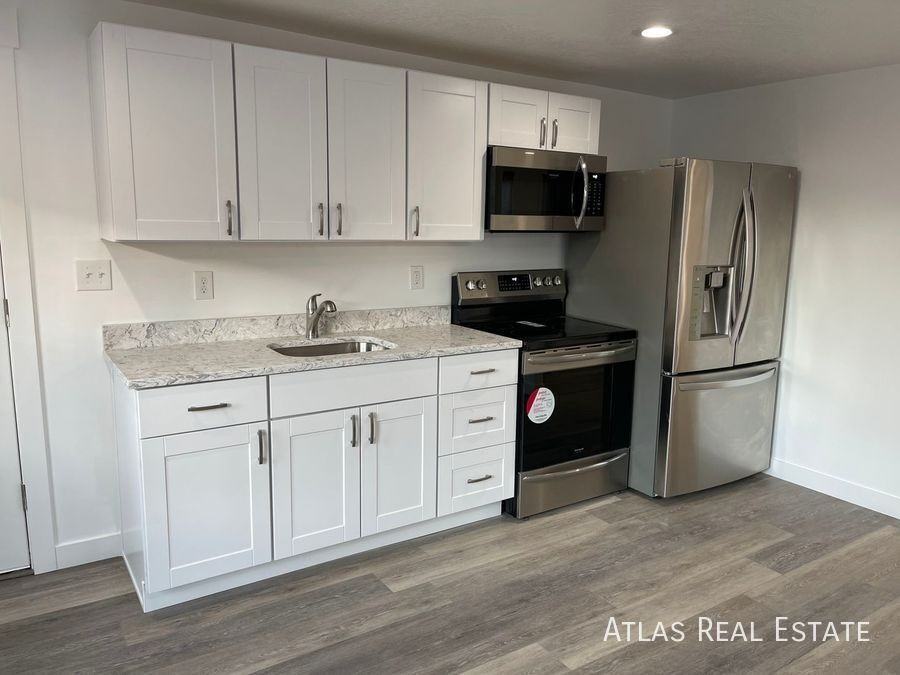 6915 S Brookhill Dr #B - Photo 6 of 17