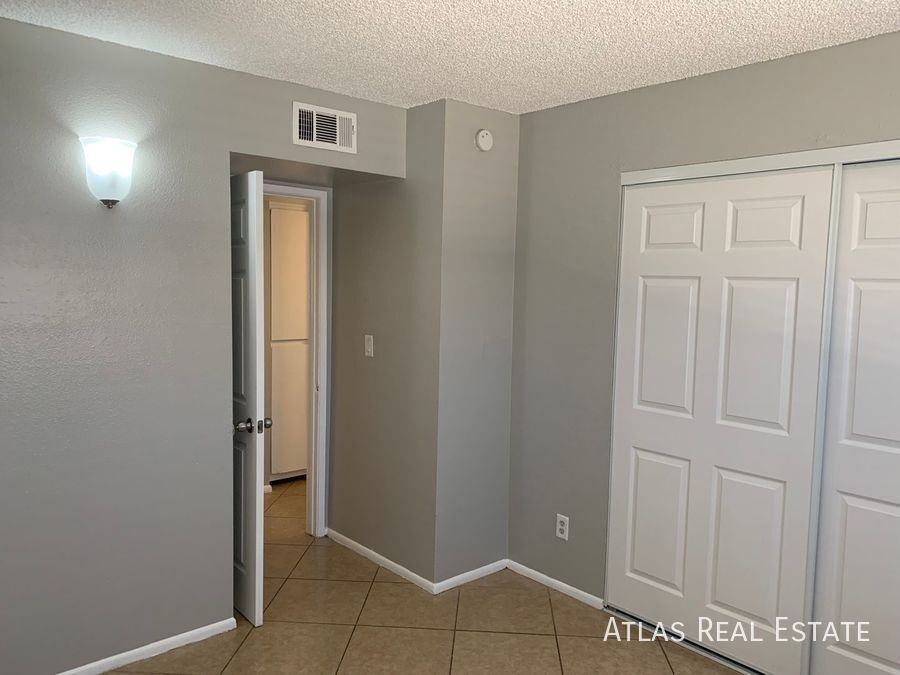 8315 N 61st Ave #03 - Photo 6 of 13