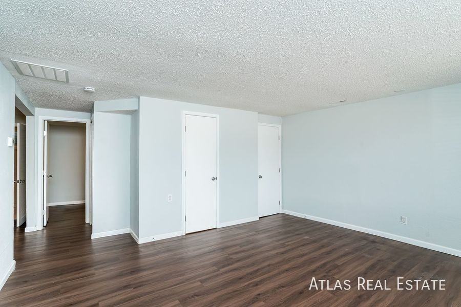 1016 Magnolia St #B - Photo 4 of 34
