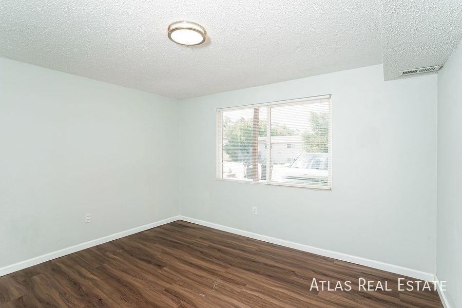 1016 Magnolia St #B - Photo 6 of 34