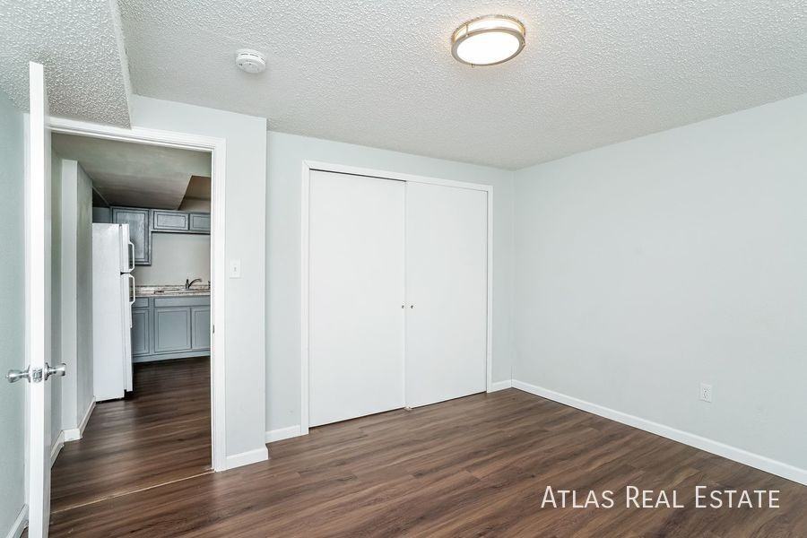 1016 Magnolia St #B - Photo 7 of 34
