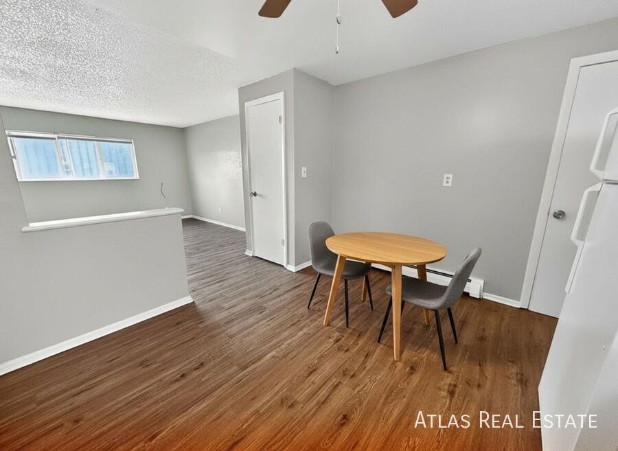 2116 Friendship Pl #4 - Photo 6 of 25