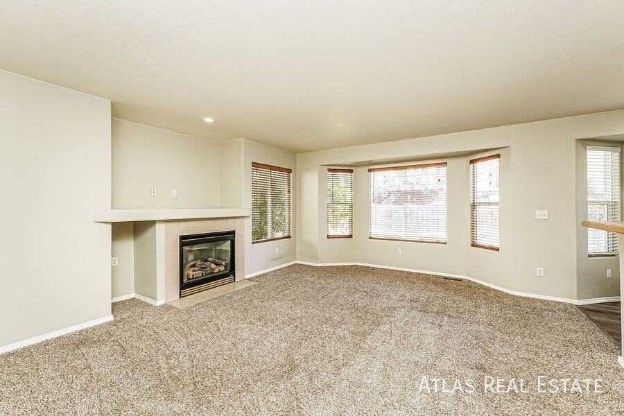 3881 Pronghorn Meadows Cir - Photo 2 of 20