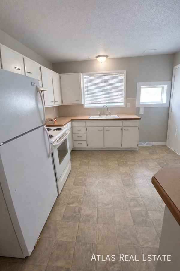 6646 Maywood Ave #A - Photo 6 of 14