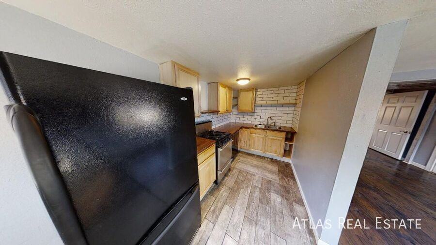 406 S 10th St #3 - Photo 7 of 19