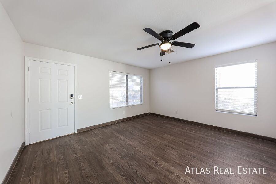 14219 N 150th Ave - Photo 2 of 19