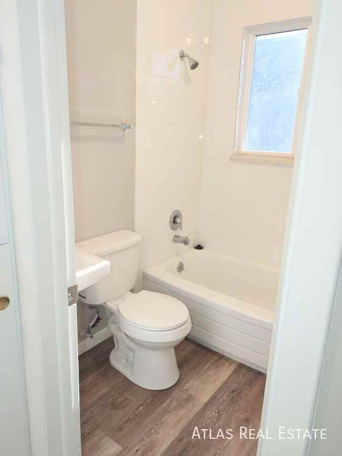 958 W Moreno Ave - Photo 4 of 9