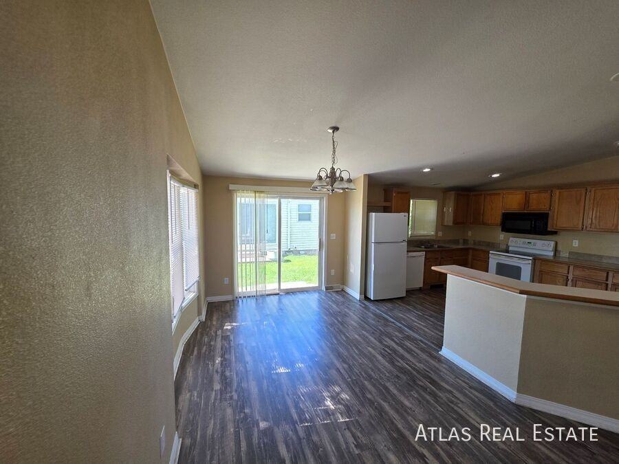 2990 2990 W C Street /325 31st Ave #1 - Photo 3 of 13