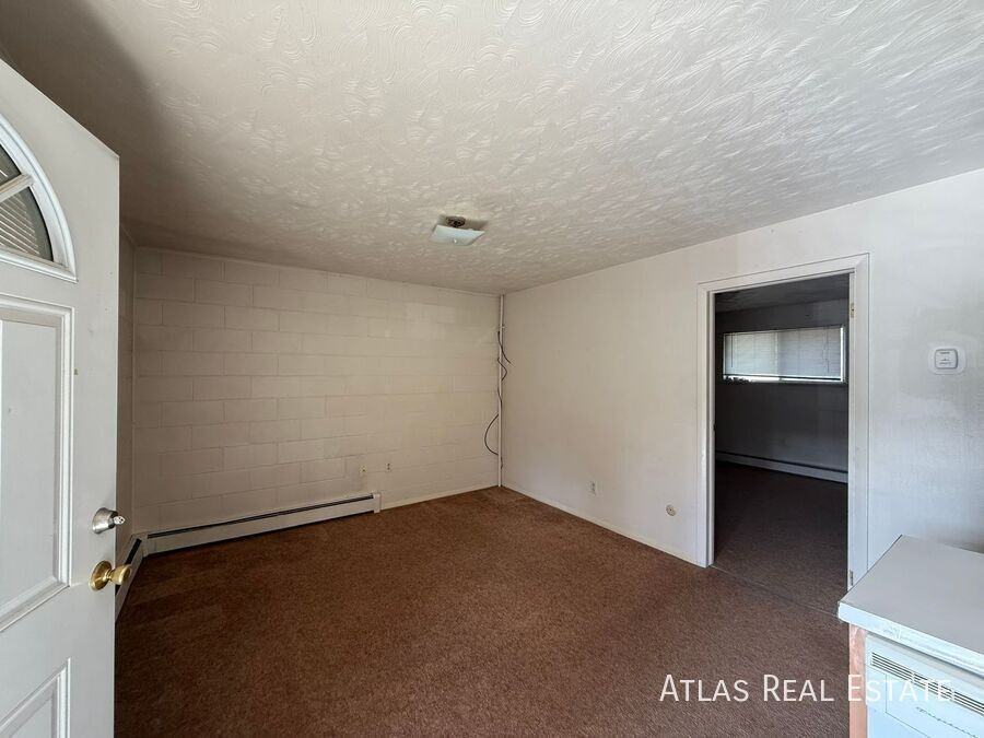 1909 11th Ave #7 - Photo 4 of 8