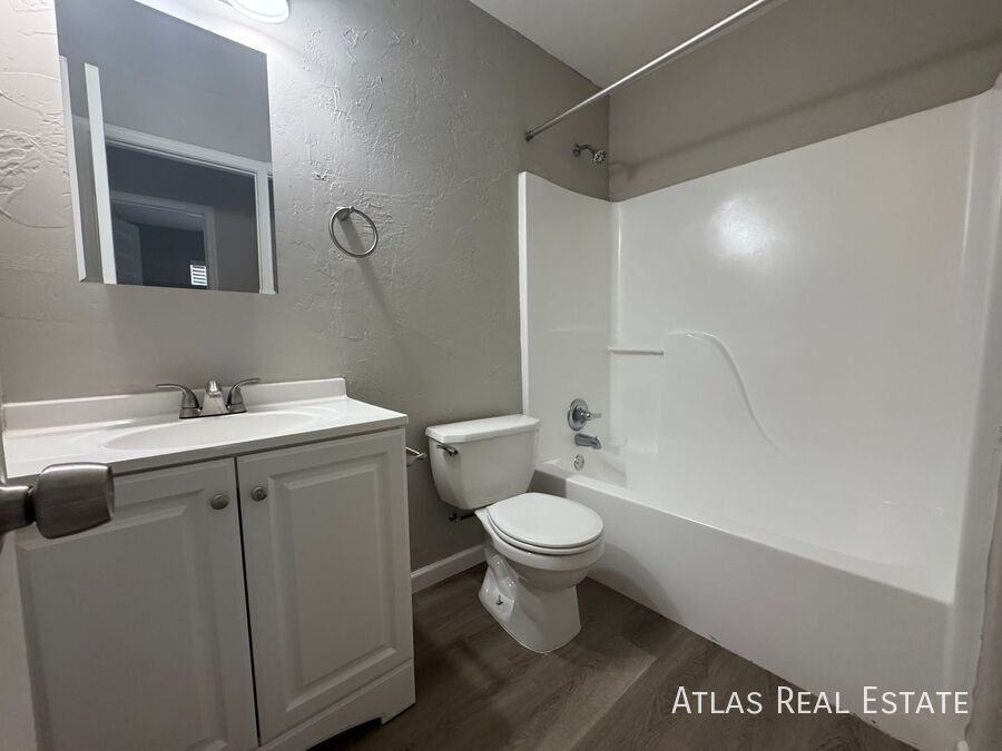 506 N Iroquois Ave #2 - Photo 6 of 22