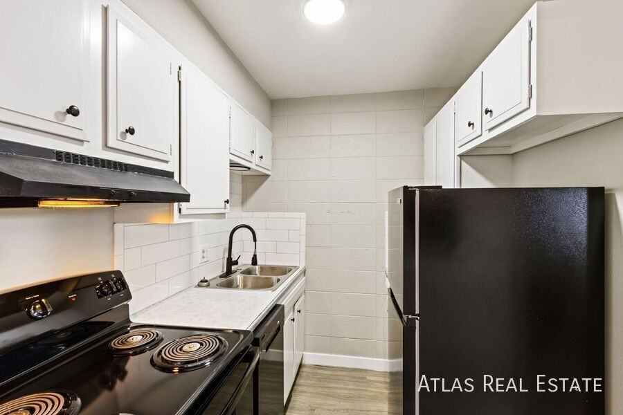 901 S Taft Hill Rd #8 - Photo 3 of 18