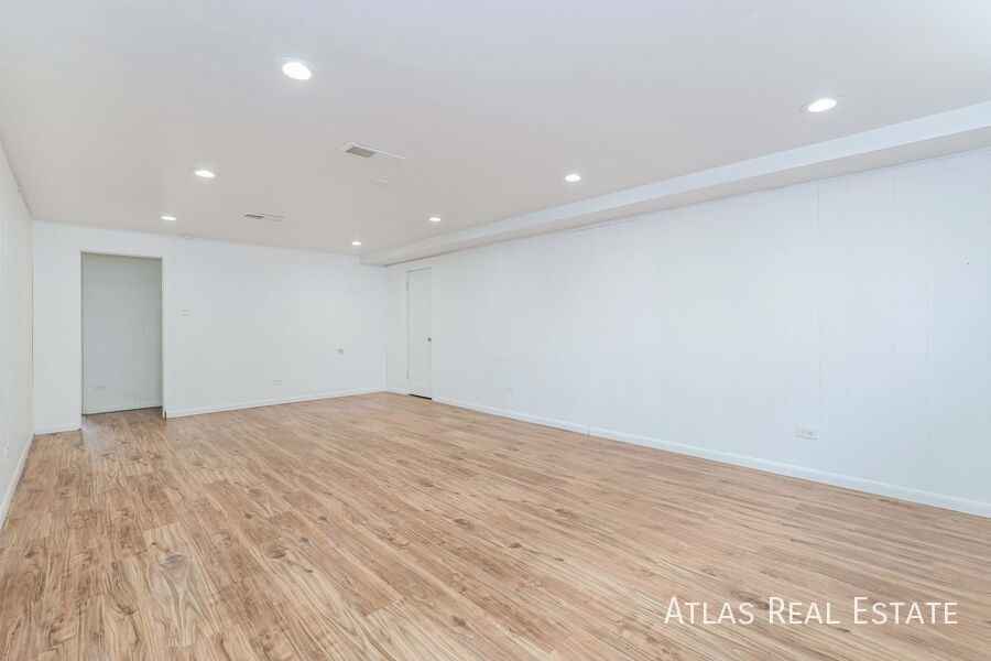 2353 S Sherman St #B - Photo 4 of 17