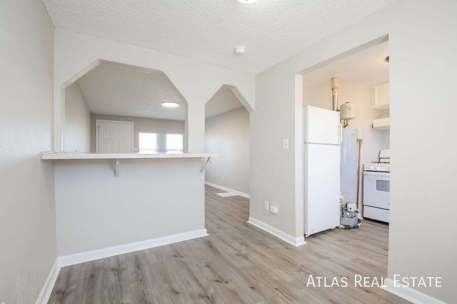 7387 Oneida Dr - Photo 4 of 10