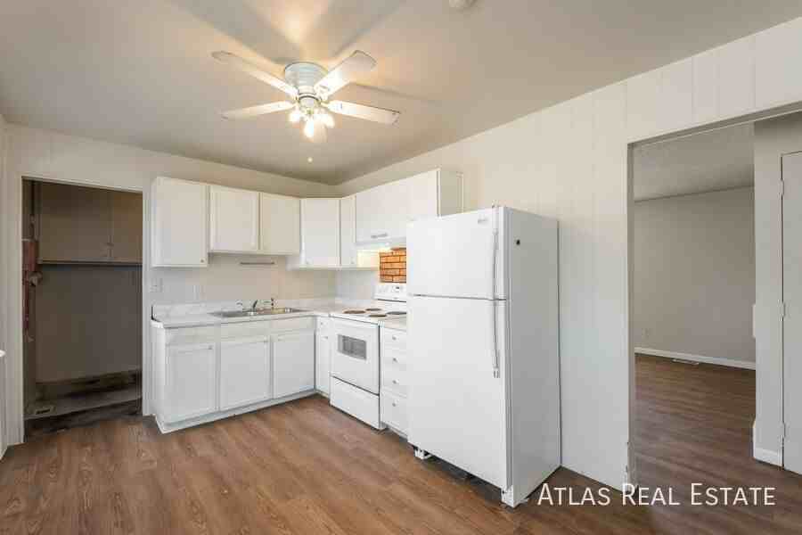 5533 Xanadu St - Photo 3 of 10