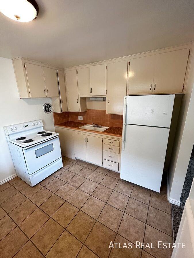 1365 S Emery St #B3 - Photo 7 of 11