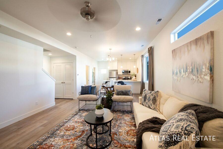 VERDE & #101 - Photo 2 of 50