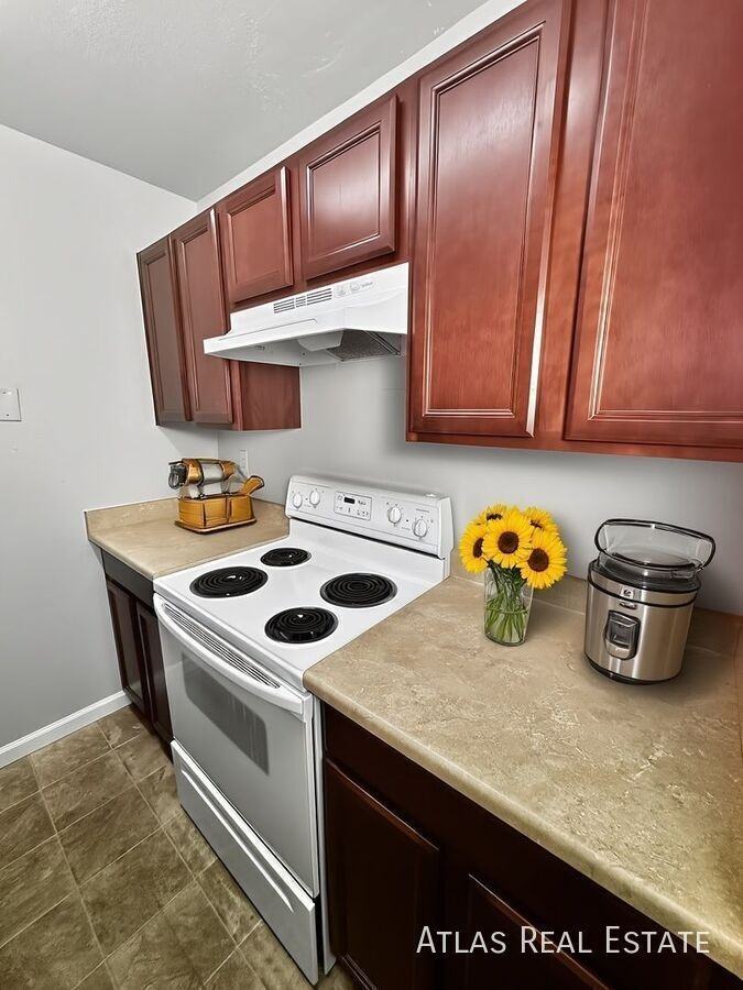 4357 N Chestnut St #202 - Photo 2 of 24