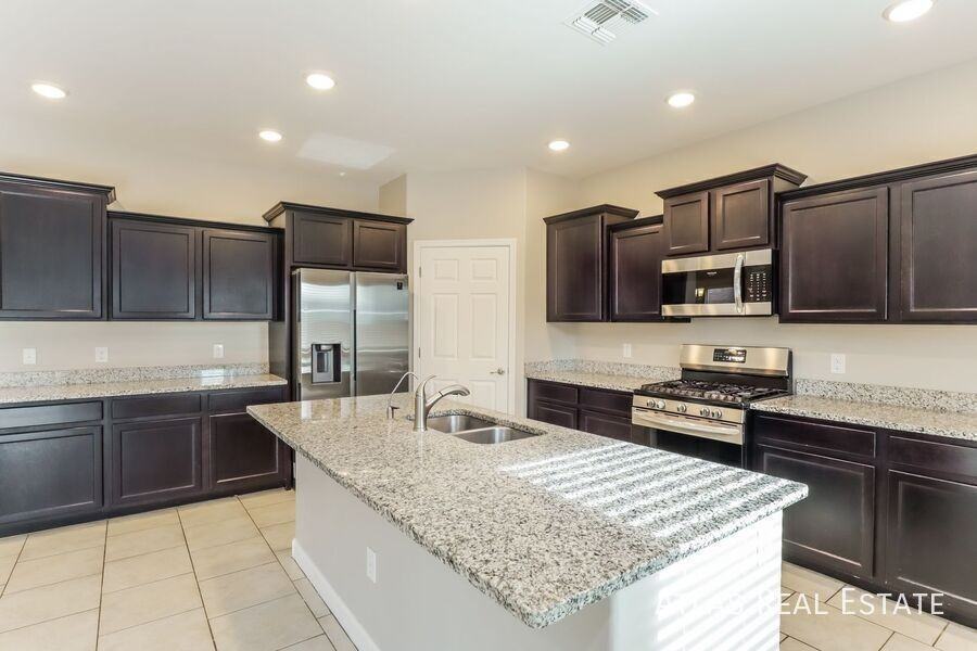 12102 E Metz Dr - Photo 7 of 21