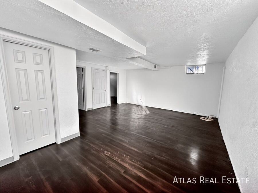 1728 1/2 Armstrong Ave - Photo 6 of 14