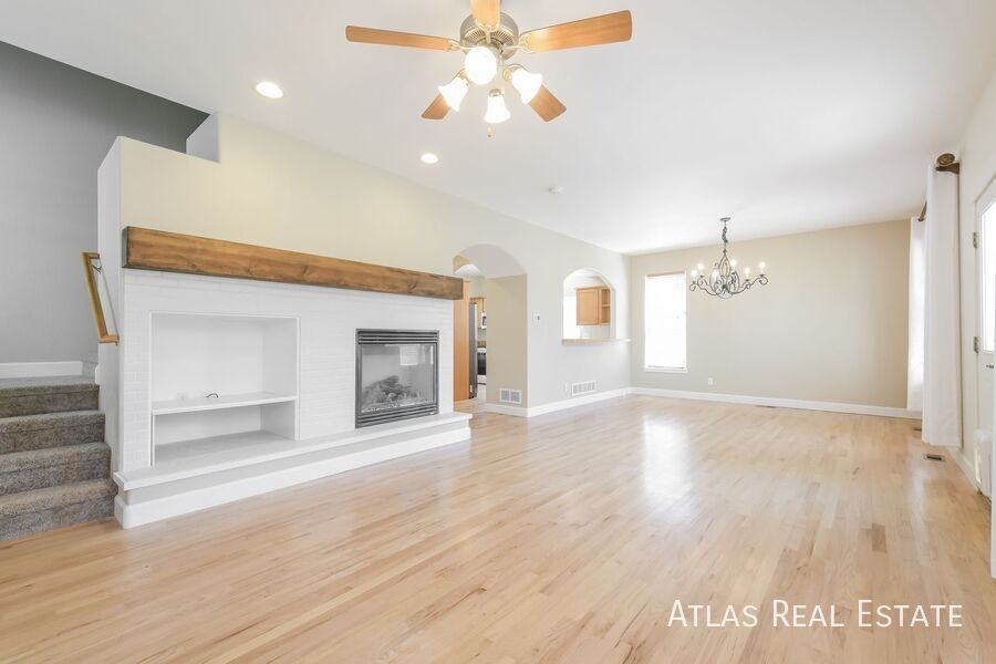 2815 Canby Way - Photo 2 of 20