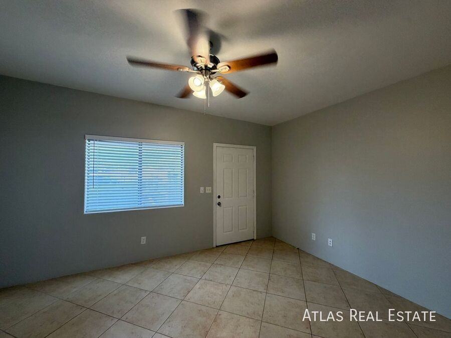 311 W Pastime Rd #1 - Photo 4 of 15