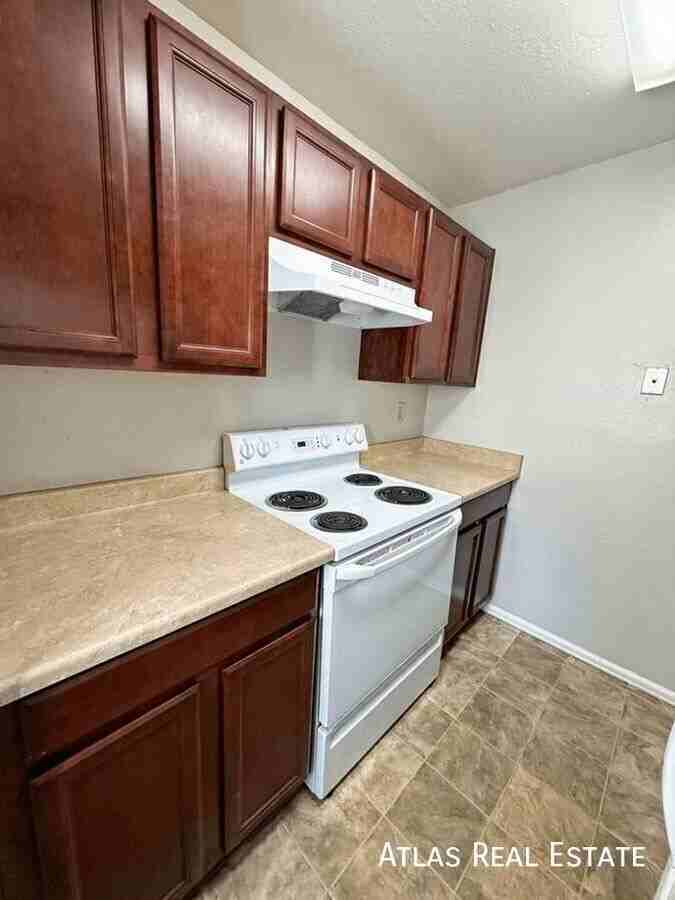 4357 N Chestnut St #203 - Photo 5 of 12