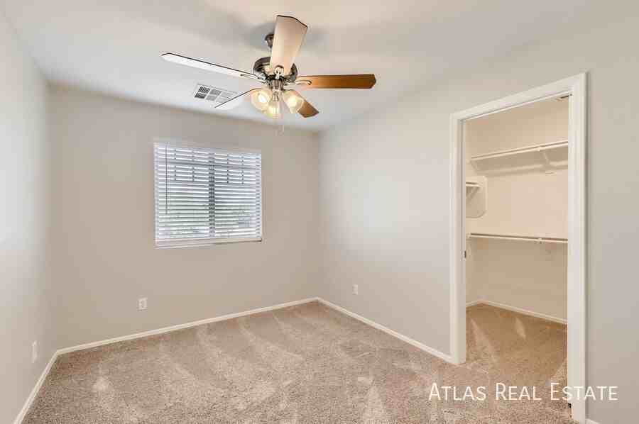 7926 S 67th Dr - Photo 7 of 19