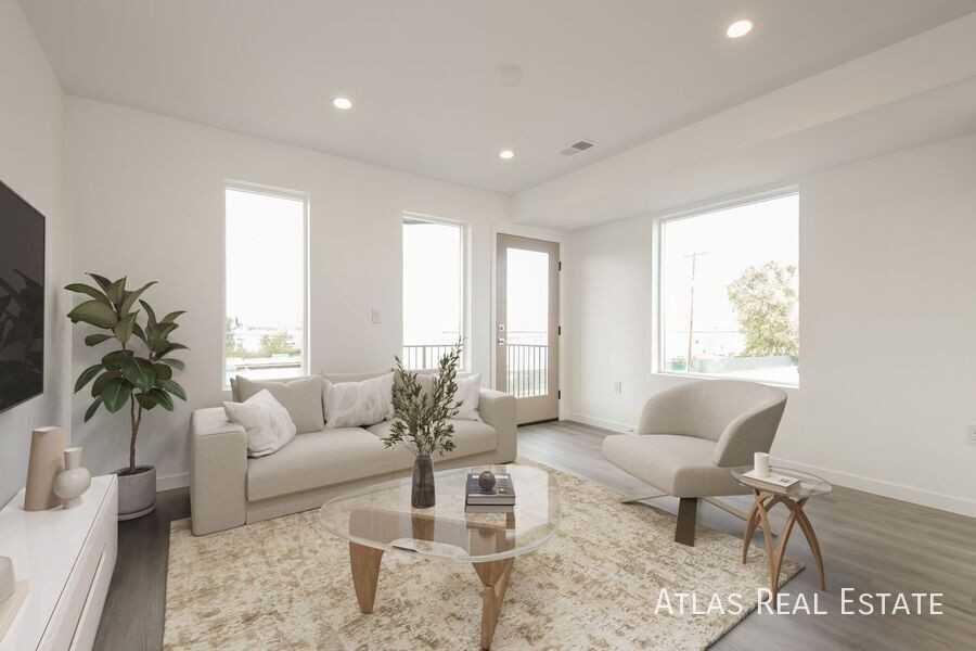 2620 S Delaware St #3