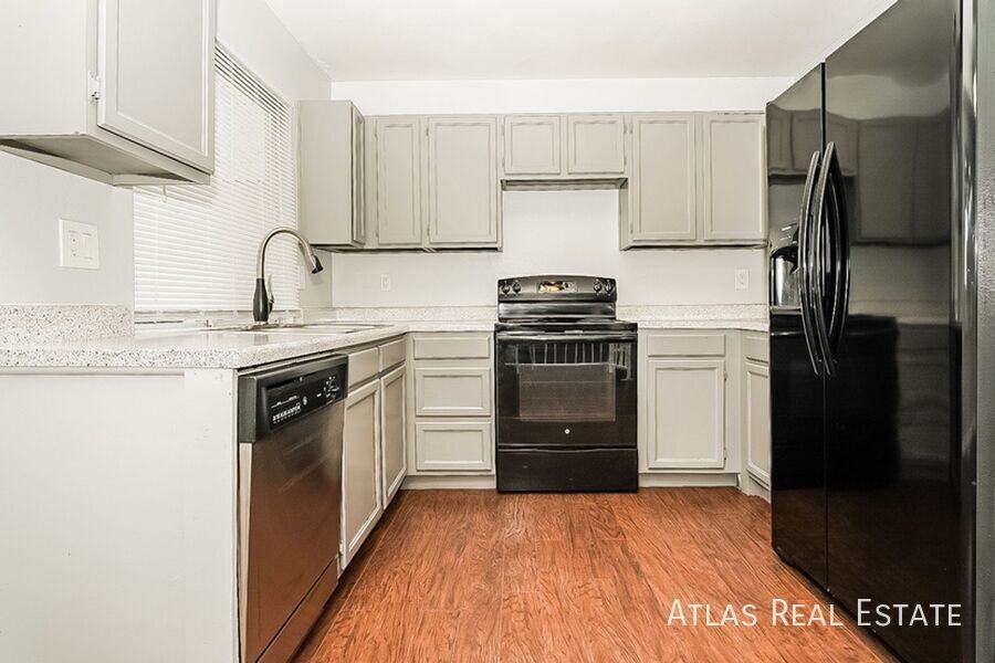 19779 E Dartmouth Ave - Photo 6 of 20