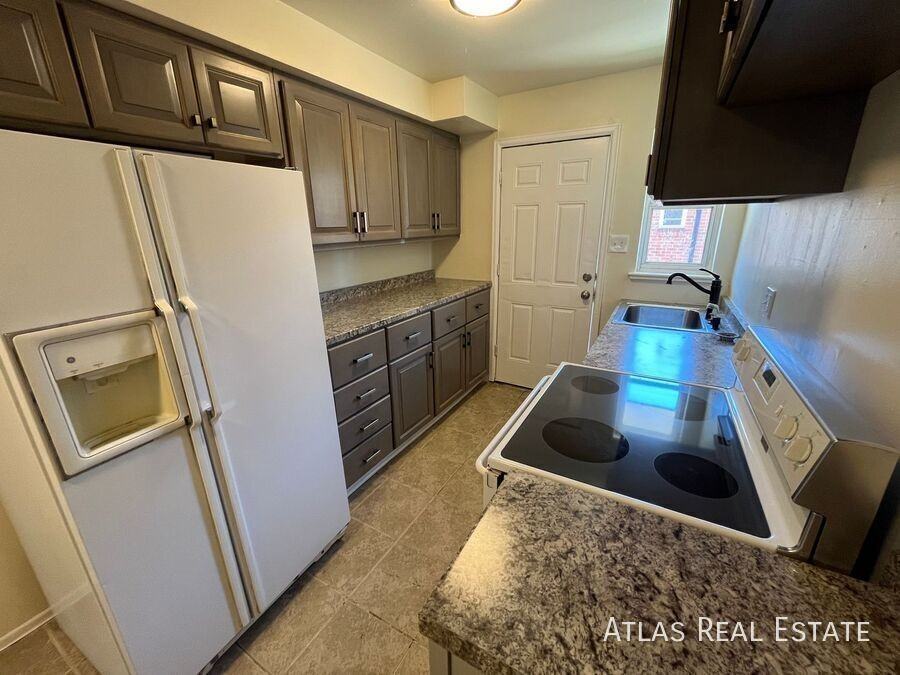 1755 Chester St #4 - Photo 2 of 10