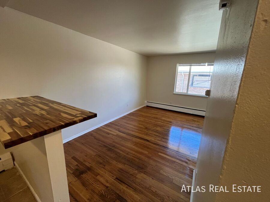 1755 Chester St #4 - Photo 4 of 10