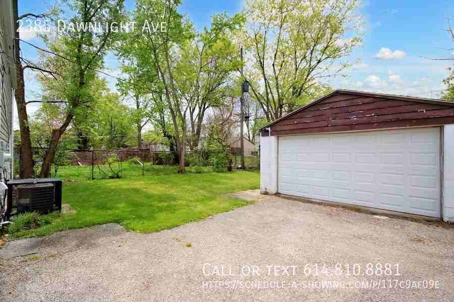 2385 Dawnlight Ave - Photo 6 of 50