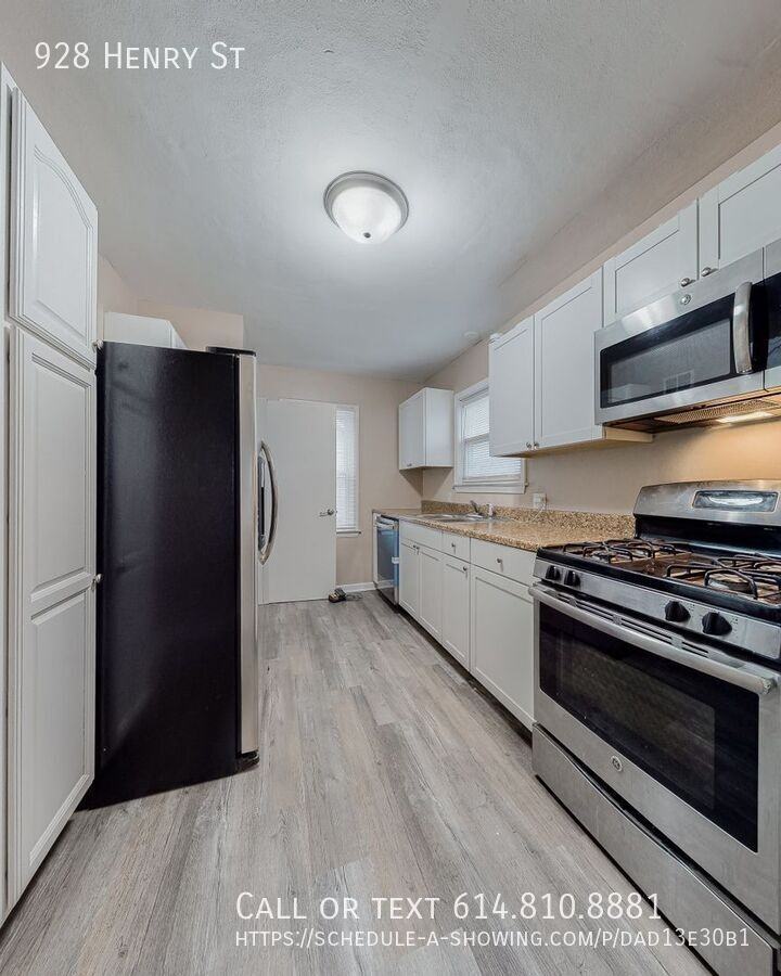 928 Henry St - Photo 5 of 24