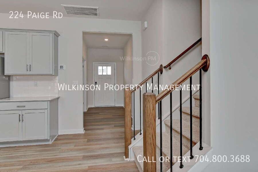 224 Paige Rd - Photo 5 of 49