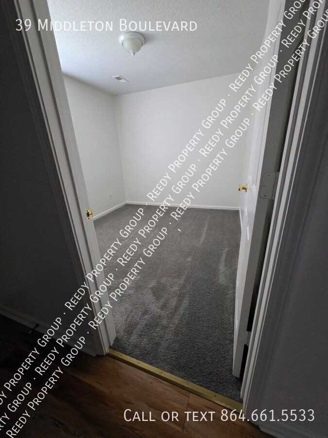 39 Middleton Blvd - Photo 4 of 7