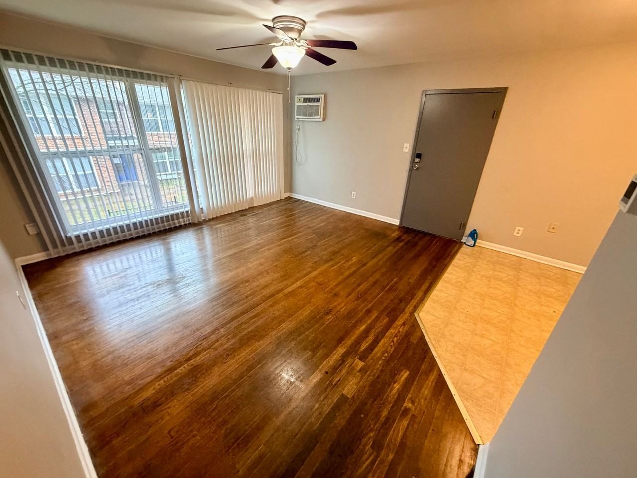 1556 Alexandria Dr #7BZ3 - Photo 5 of 10