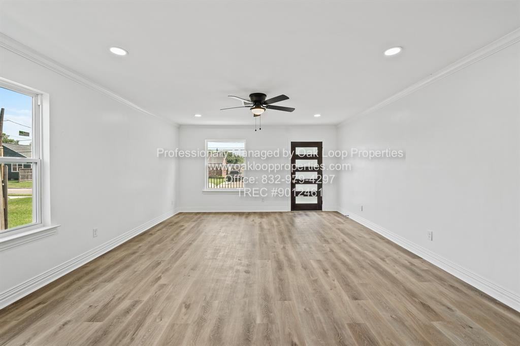 1404 Des Jardines St - Photo 4 of 30