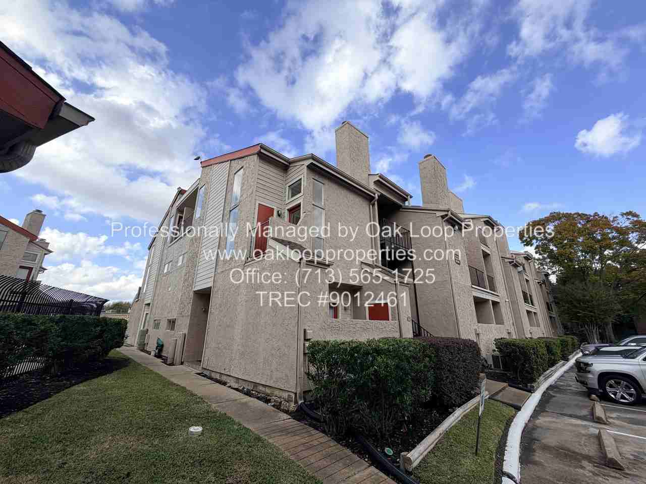 10855 Meadowglen Ln Apt 822 - Photo 3 of 30