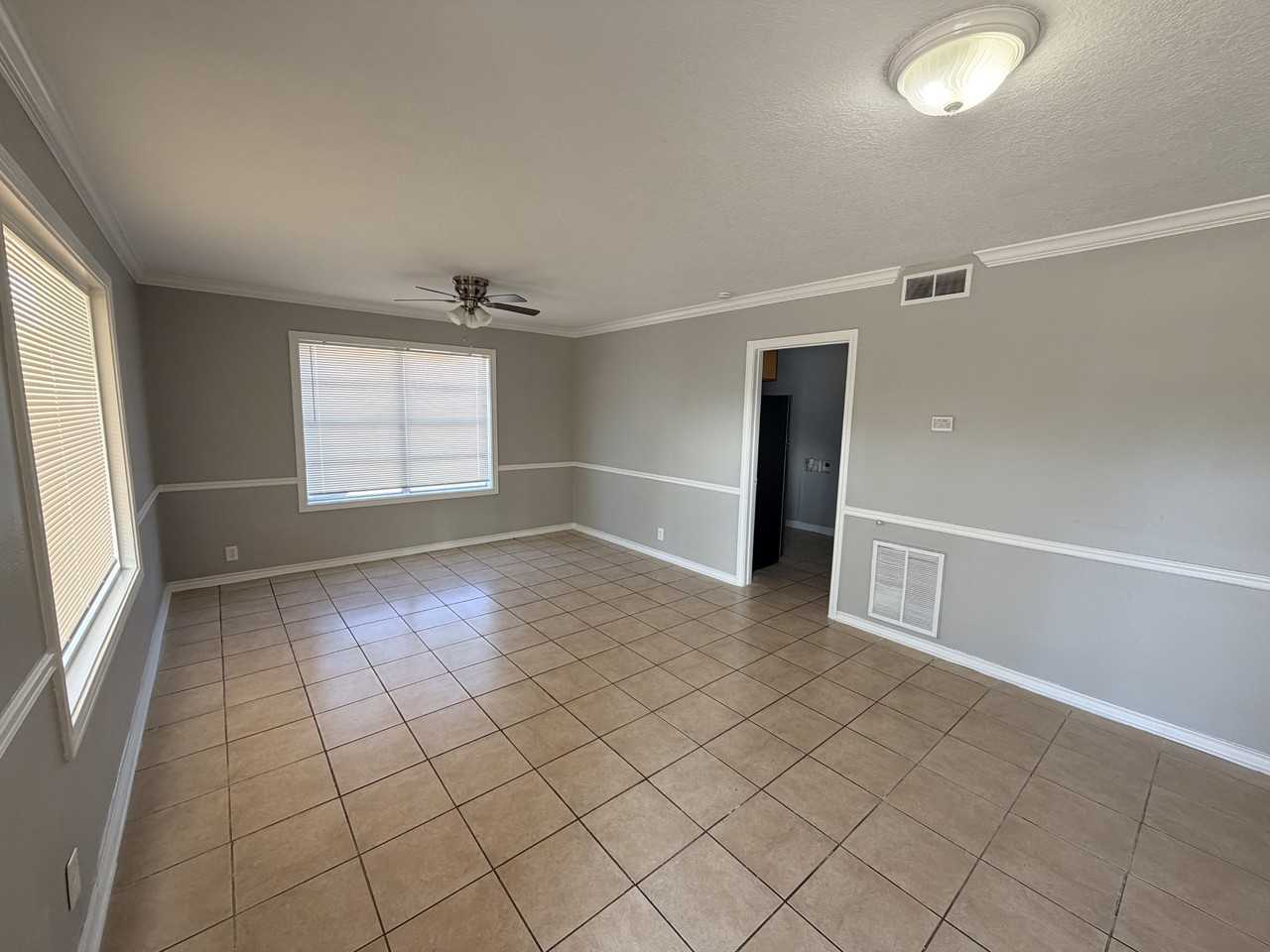 1414 East Ave Apt A - Photo 5 of 23