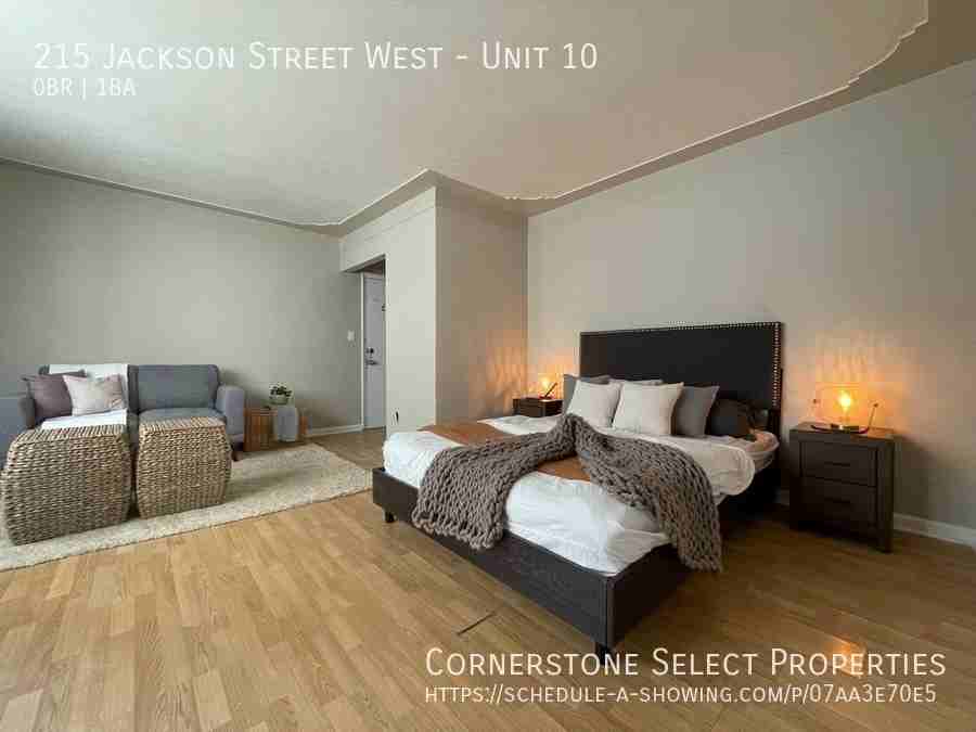 215 Jackson St W #10 - Photo 4 of 20